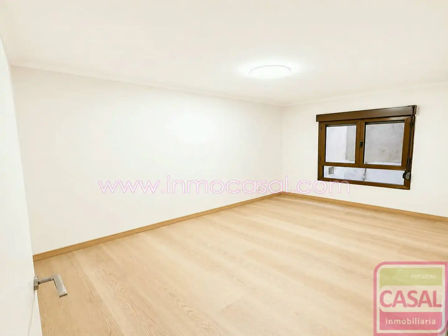 Schlafzimmer von Wohnung zur Miete in Oviedo 