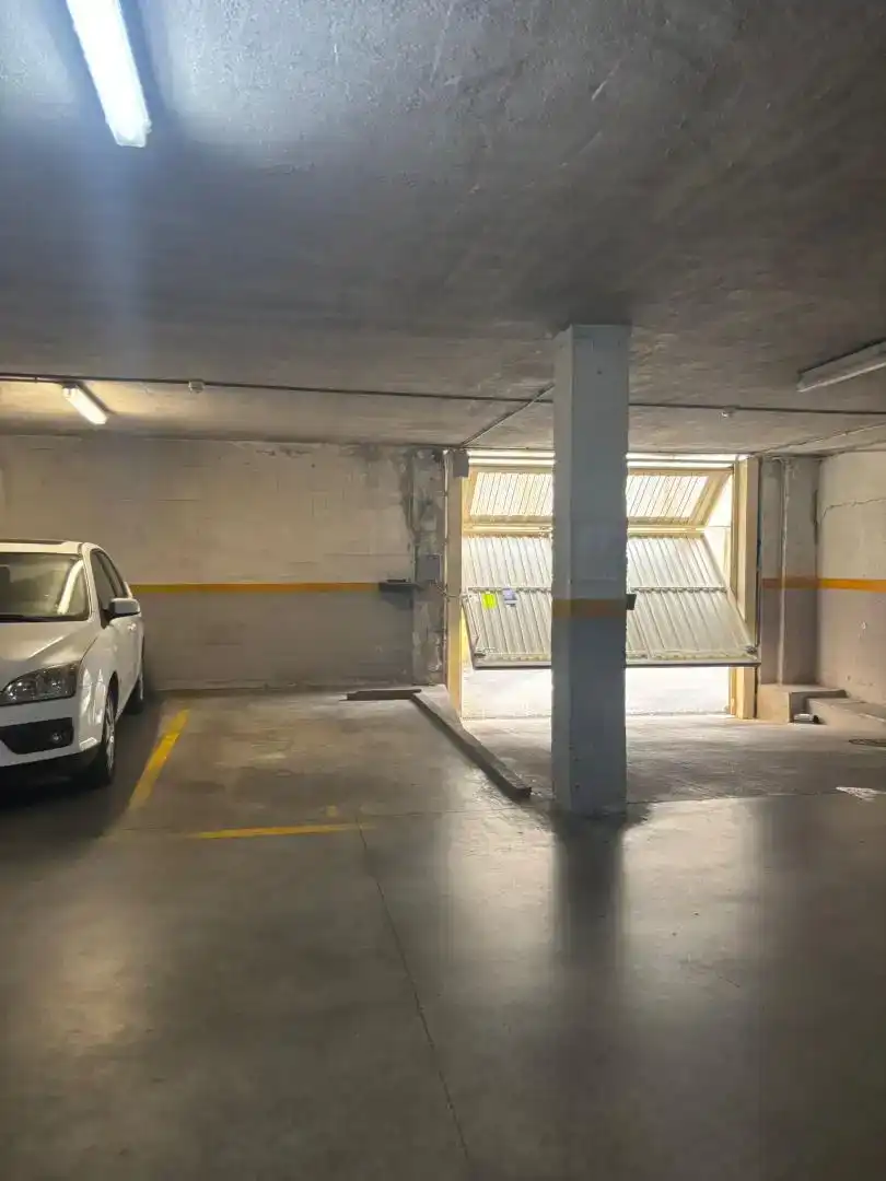 Parkplatz von Garage zur Miete in Santander
