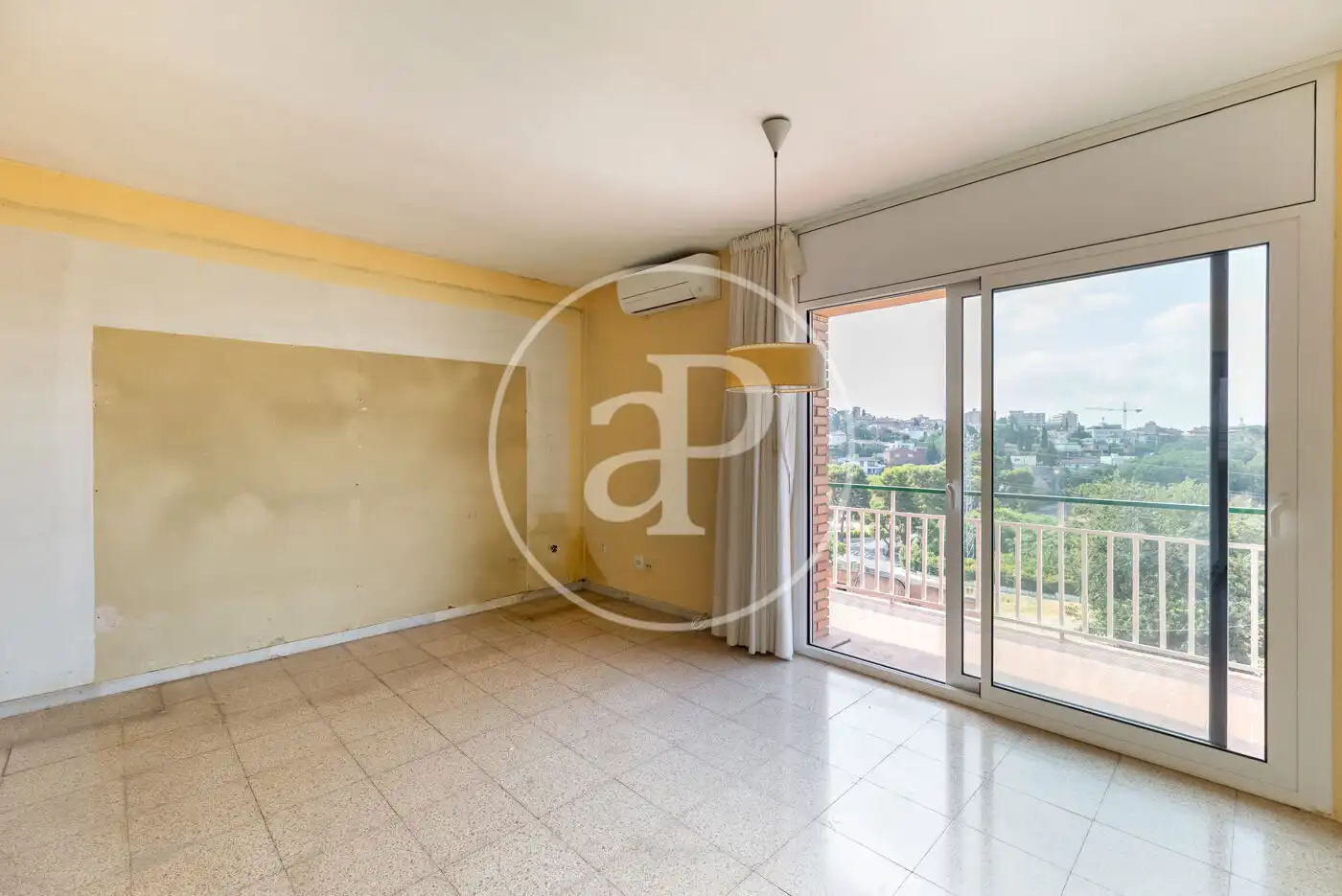 Habitación de Piso en venta en Sant Just Desvern con Aire acondicionado, Calefacción y Jardín privado