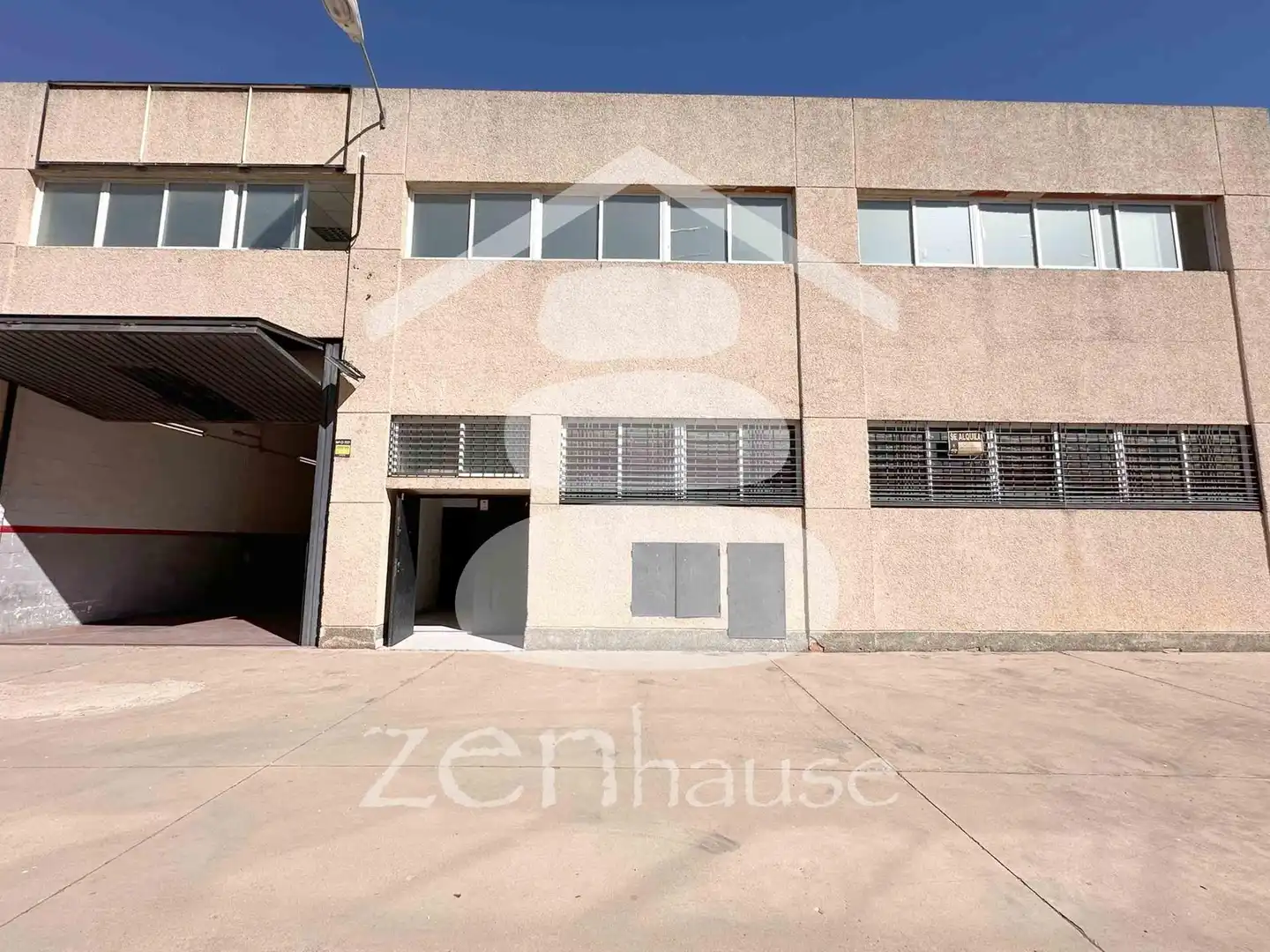 Vista exterior de Nau industrial de lloguer en Algete