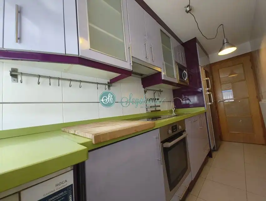 Cocina de Piso en venta en Torrecaballeros con Calefacción y Internet