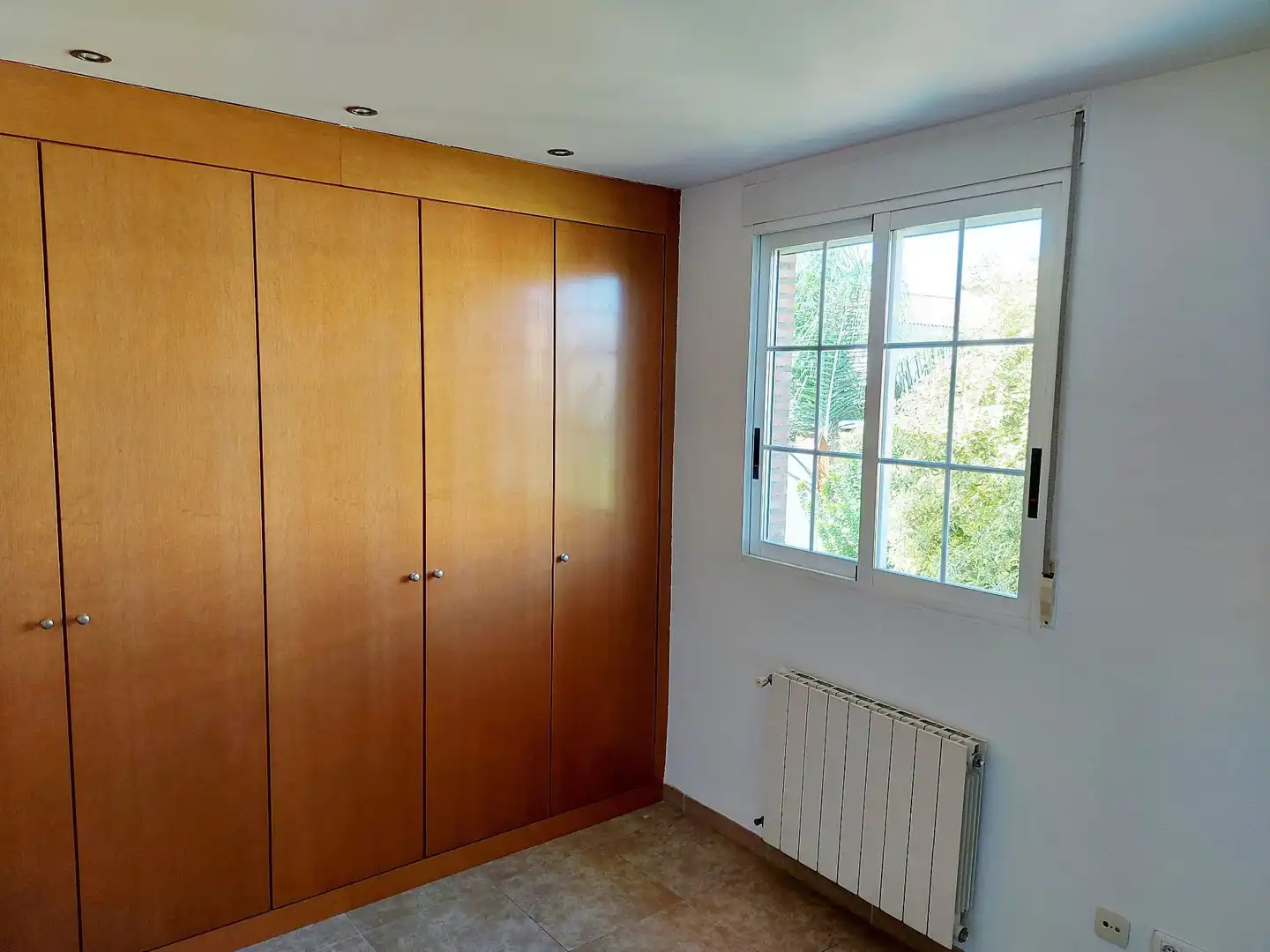 Bedroom of Houses for sale in La Pobla de Vallbona  with Air Conditioner, Heating and Private garden
