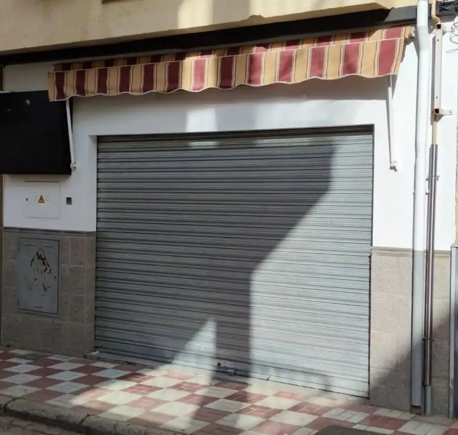 Local en venta en Albolote con Aire acondicionado y Amueblado