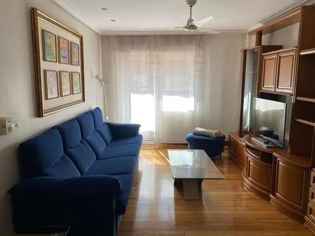 Wohnzimmer von Wohnung zur Miete in Bilbao  mit Heizung, Möbliert und Balkon