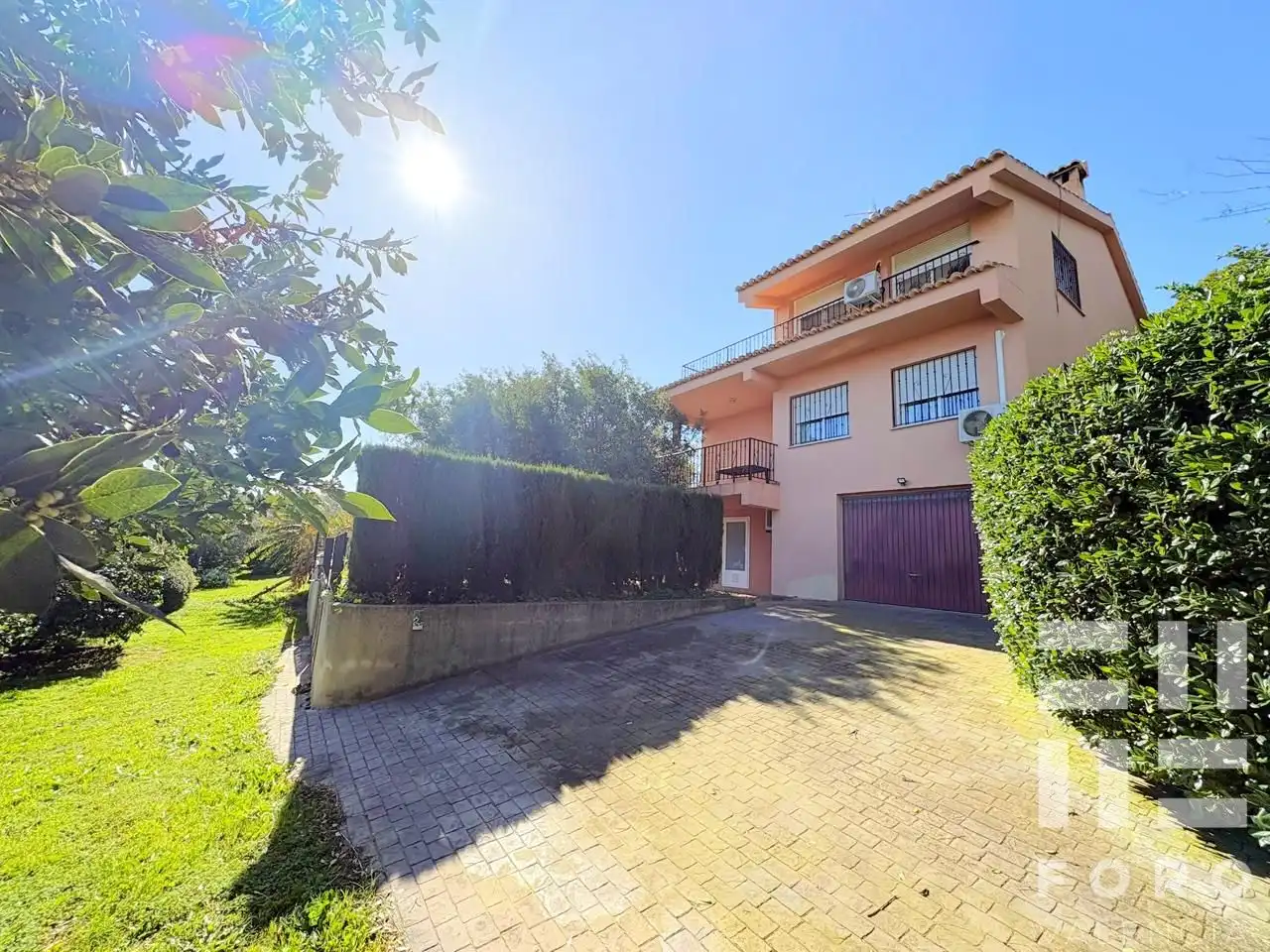 Vista exterior de Casa o xalet en venda en Alberic amb Aire condicionat, Jardí privat i Terrassa