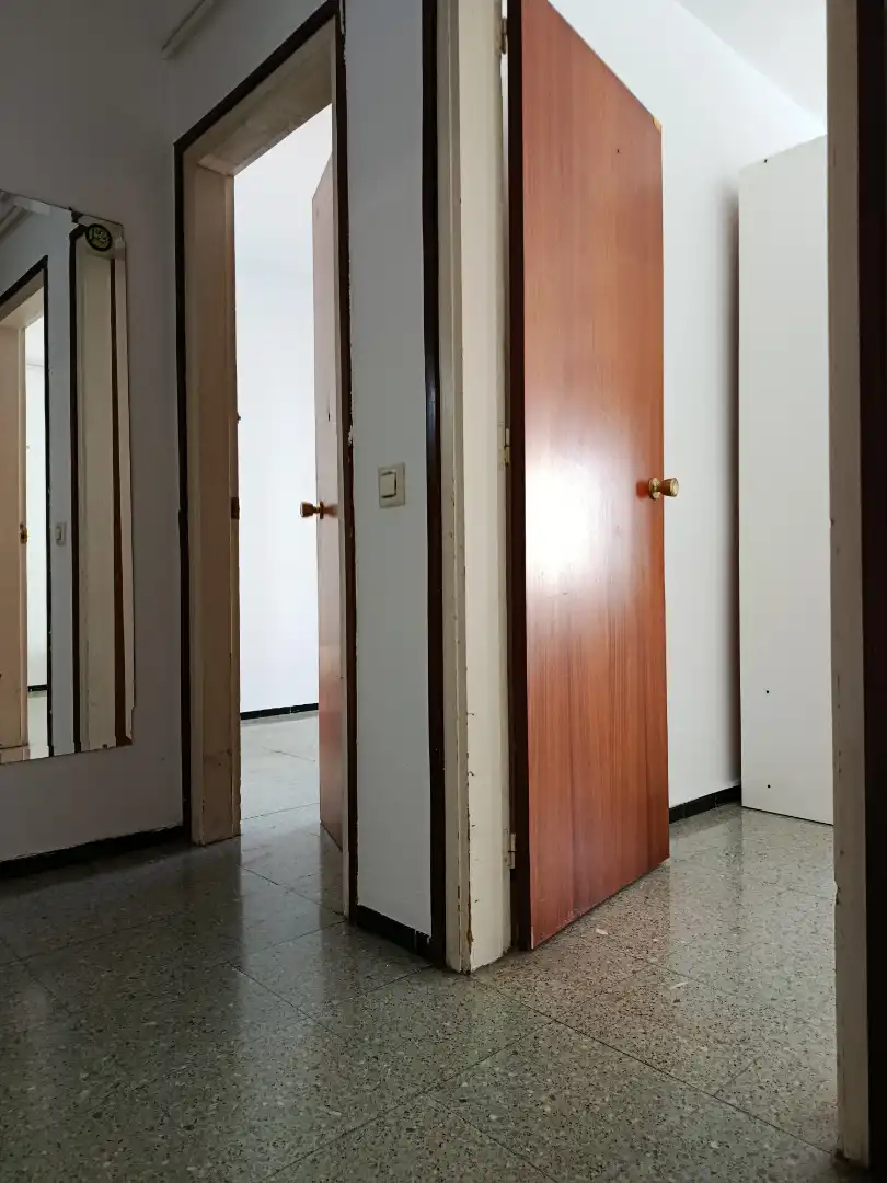 Wohnung zum Verkauf in Girona mit Heizung, Terrasse und Balkon