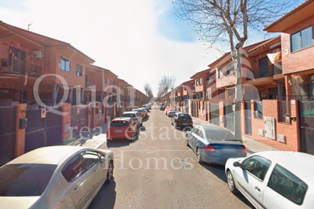 Exterior view of House or chalet for sale in Seseña  with Swimming Pool