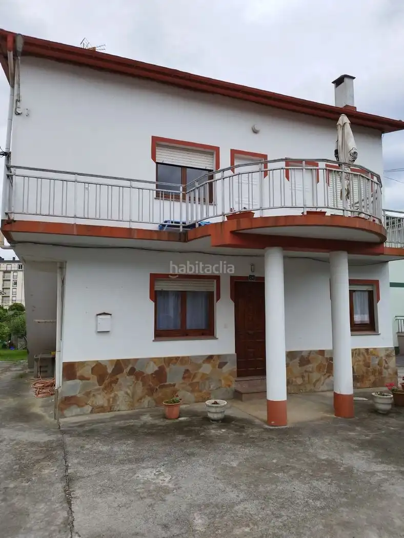 Casa amb jardí en venda a Camiño Nogarido 27, imagen 2