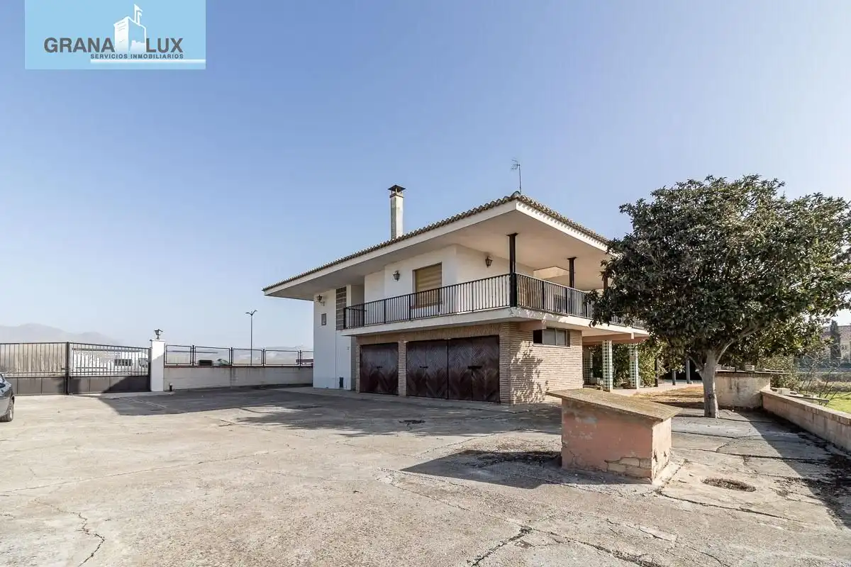 Casa rústica amb piscina en venda a Santa Fe, imagen 50