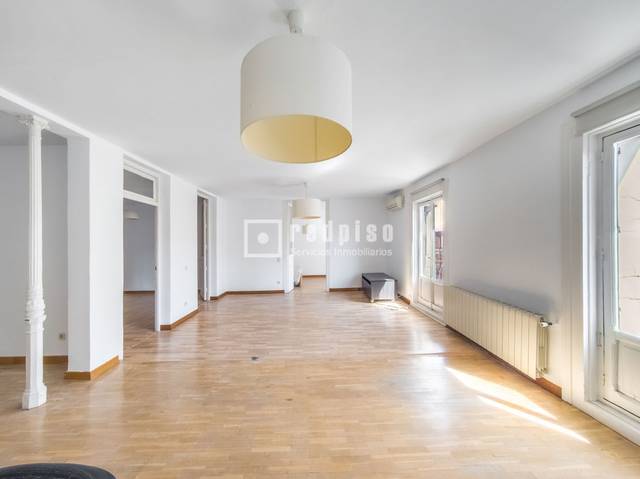 Piso en Venta en de la Colegiata en Embajadores - Lavapiés