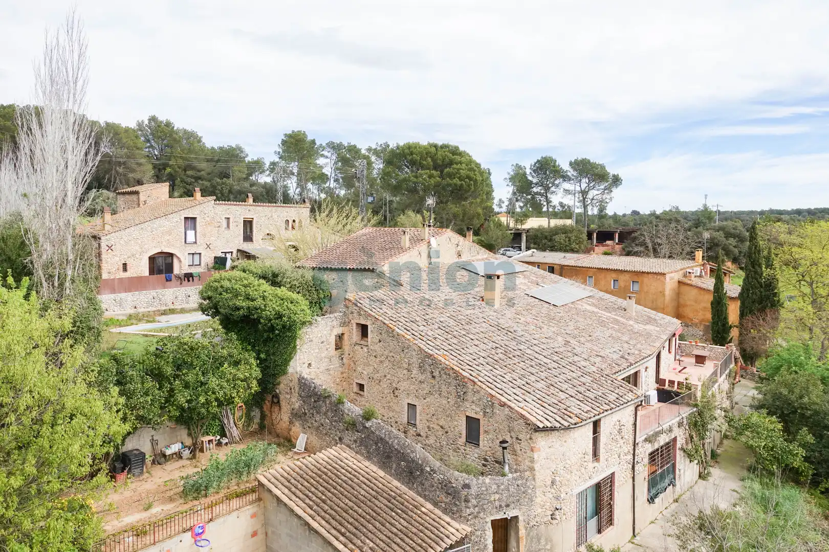 Außenansicht von Country house zum Verkauf in Sant Miquel de Fluvià mit Klimaanlage, Heizung und Privatgarten