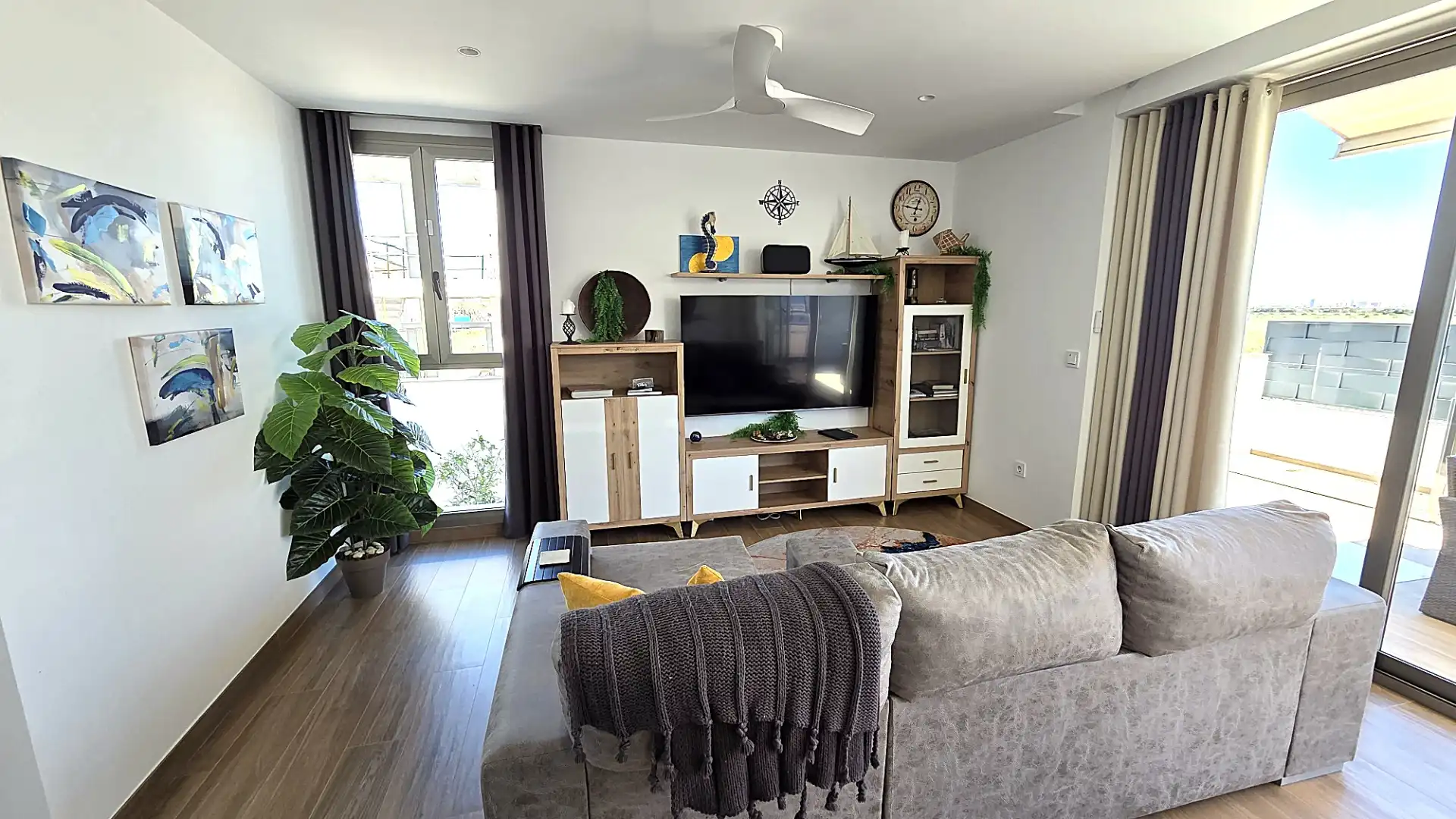 Sala de estar de Casa adosada en venta en Cartagena con Aire acondicionado, Calefacción y Jardín privado