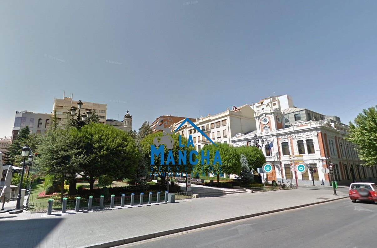 Vista exterior de Pis en venda en  Albacete Capital amb Calefacció