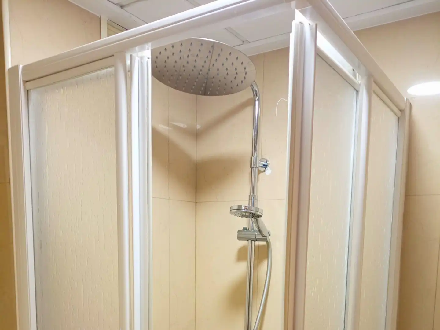 Baño de Piso en venta en La Manga del Mar Menor con Aire acondicionado, Amueblado y Horno