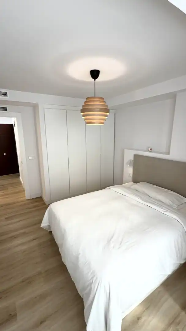 Dormitori de Apartament de lloguer en Marbella amb Aire condicionat, Calefacció i Piscina