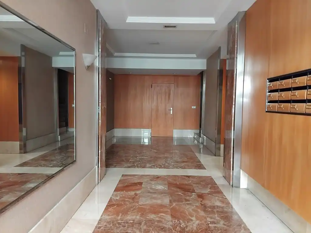 Piso en venta en A Coruña Capital  con Calefacción, Parquet y Trastero