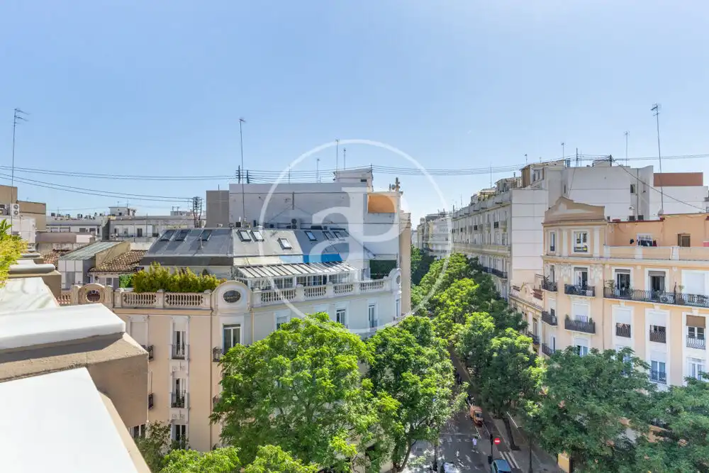 Exterior view of Attic for rent in Valencia  with Air Conditioner, Heating and Terrace