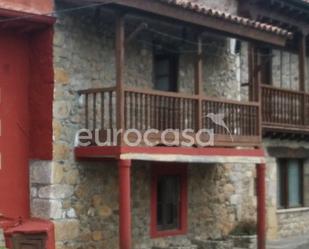 Exterior view of Single-family semi-detached for sale in Santiurde de Toranzo