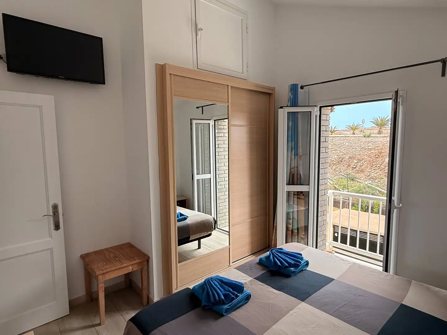 Habitación de Dúplex en venta en San Bartolomé de Tirajana con Jardín privado, Terraza y Amueblado