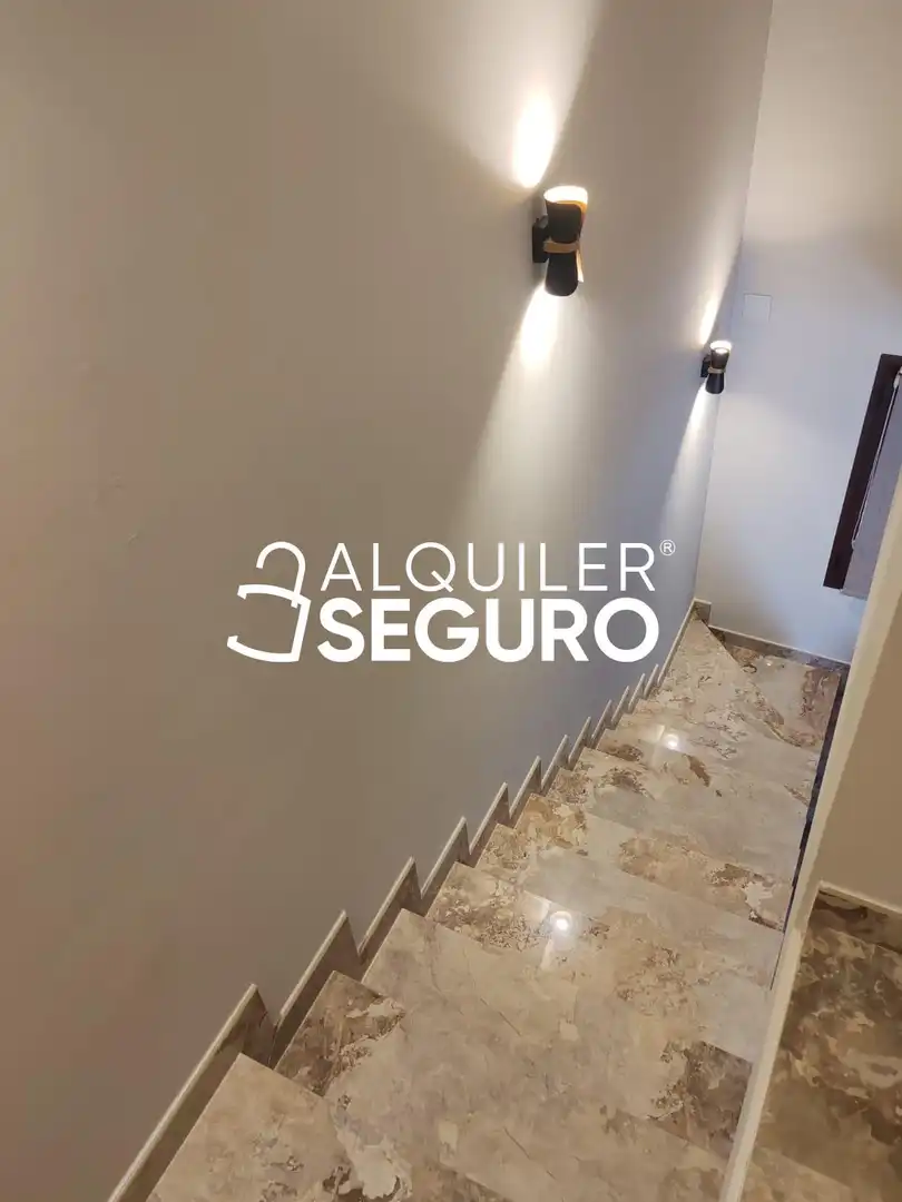 Casa o chalet de alquiler en Jun con Aire acondicionado, Terraza y Piscina