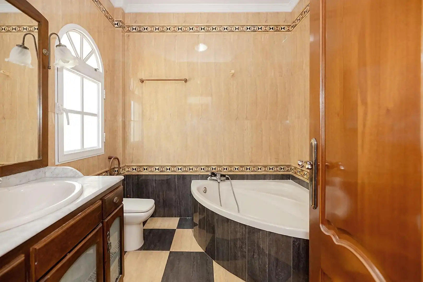 Badezimmer von Haus oder Chalet zum Verkauf in Málaga mit Klimaanlage, Terrasse und Abstellraum