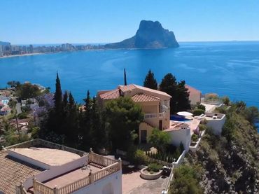 Detached house with balcony for sale in Partida Maryvilla