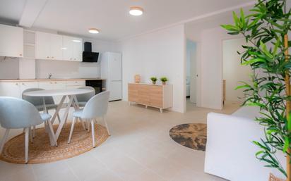 Sala d'estar de Apartament en venda en Puerto de la Cruz amb Moblat