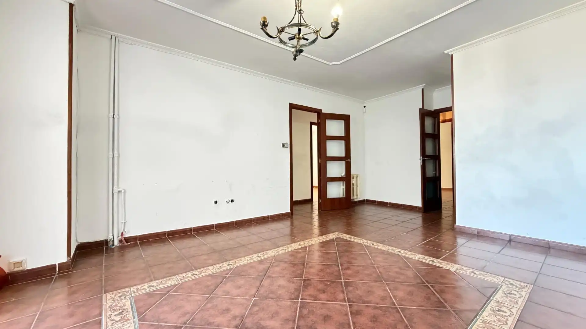 Living room of Flat for sale in Vigo   with Heating, Terrace and Balcony