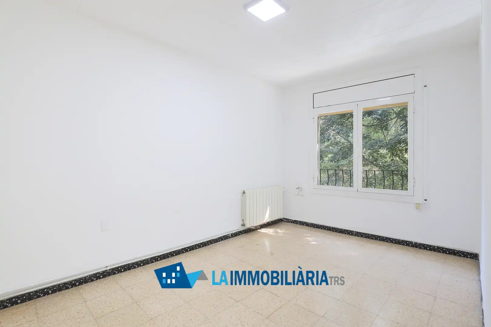Habitación de Piso en venta en Terrassa con Aire acondicionado, Calefacción y Terraza