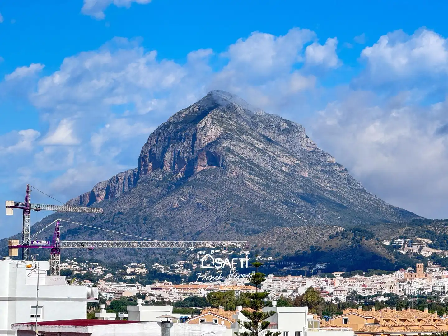 Außenansicht von Wohnung zum Verkauf in Jávea / Xàbia mit Klimaanlage, Heizung und Terrasse