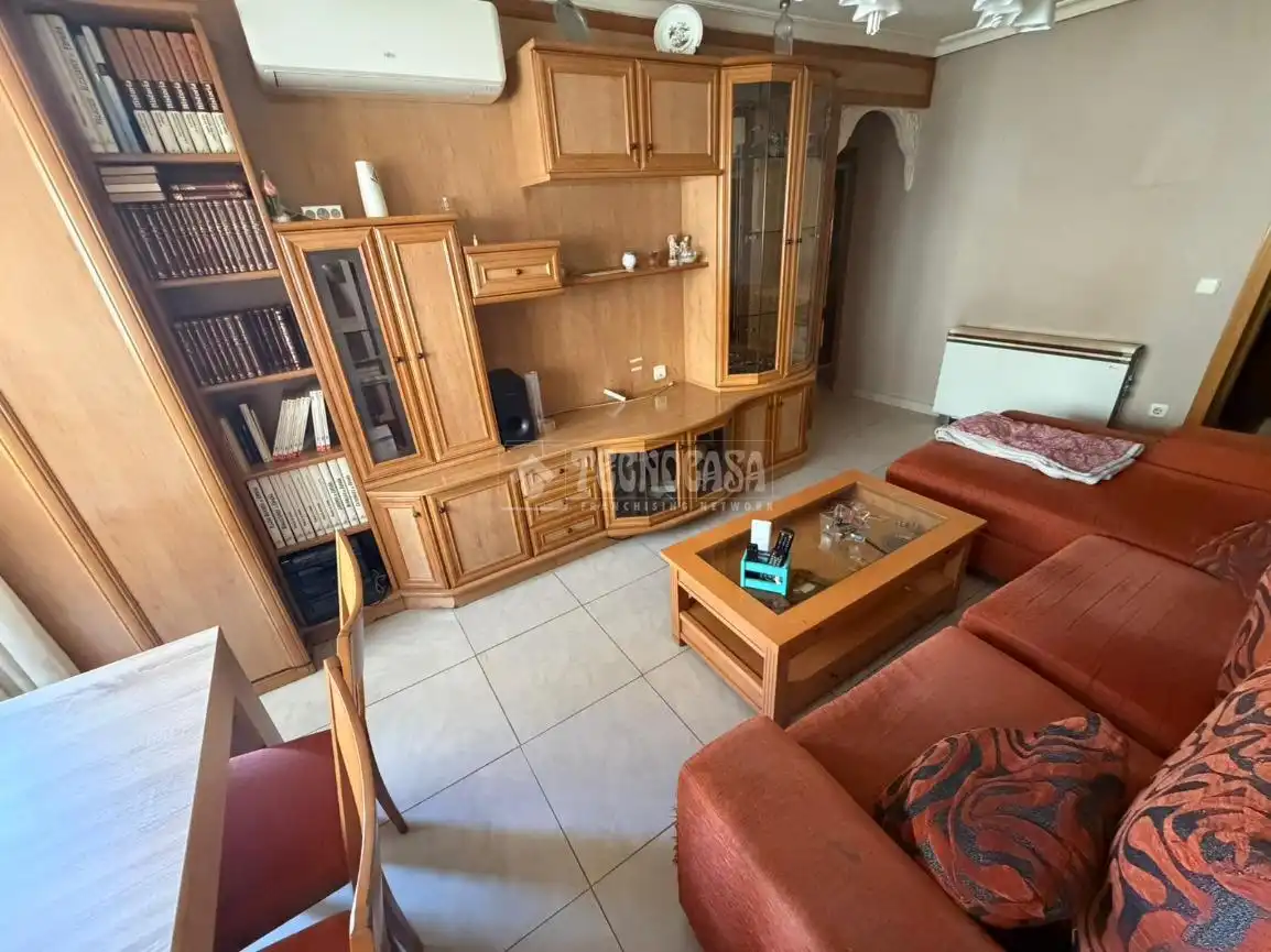 Flat for sale in Av. Reyes Católicos, Reyes Católicos