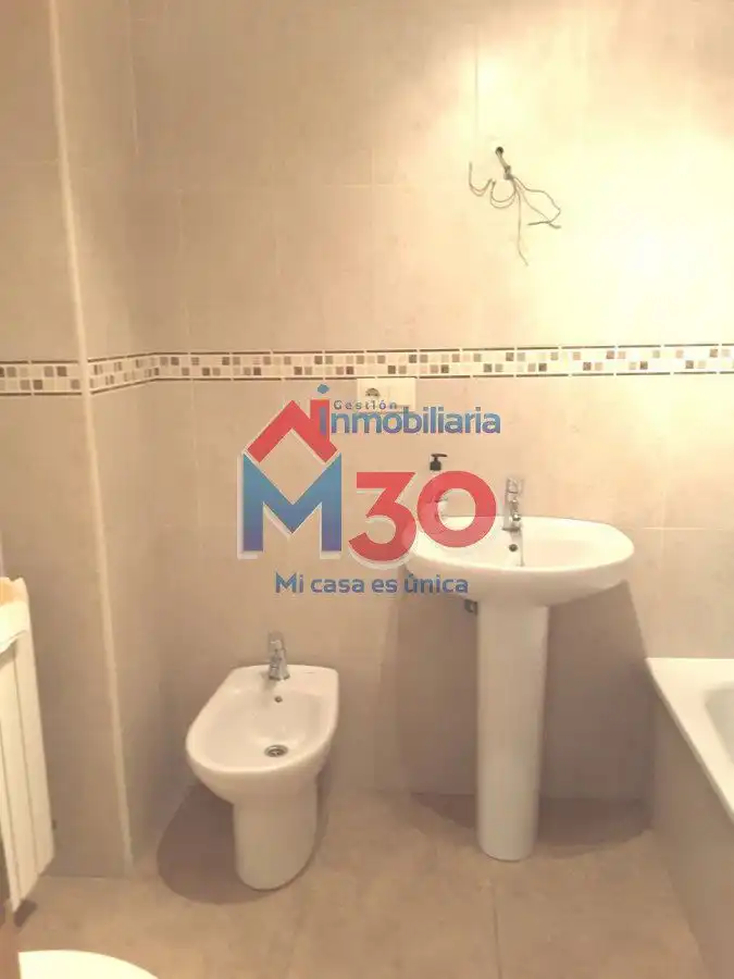 Baño de Apartamento en venta en Miranda de Ebro con Calefacción, Parquet y Terraza