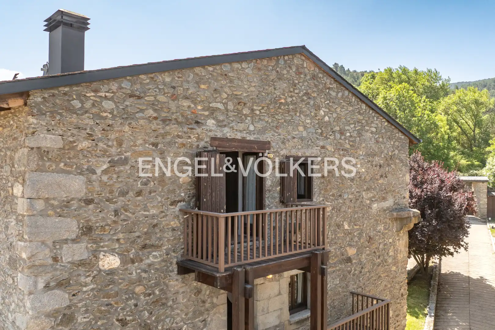 Vista exterior de Casa adosada en venta en Fontanals de Cerdanya con Calefacción, Parquet y Terraza