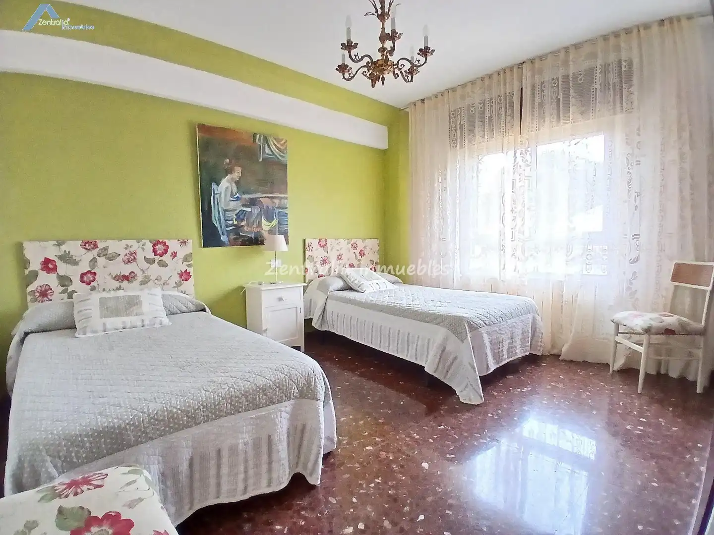 Habitación de Casa o chalet en venta en Zaragoza con Aire acondicionado, Calefacción y Jardín privado