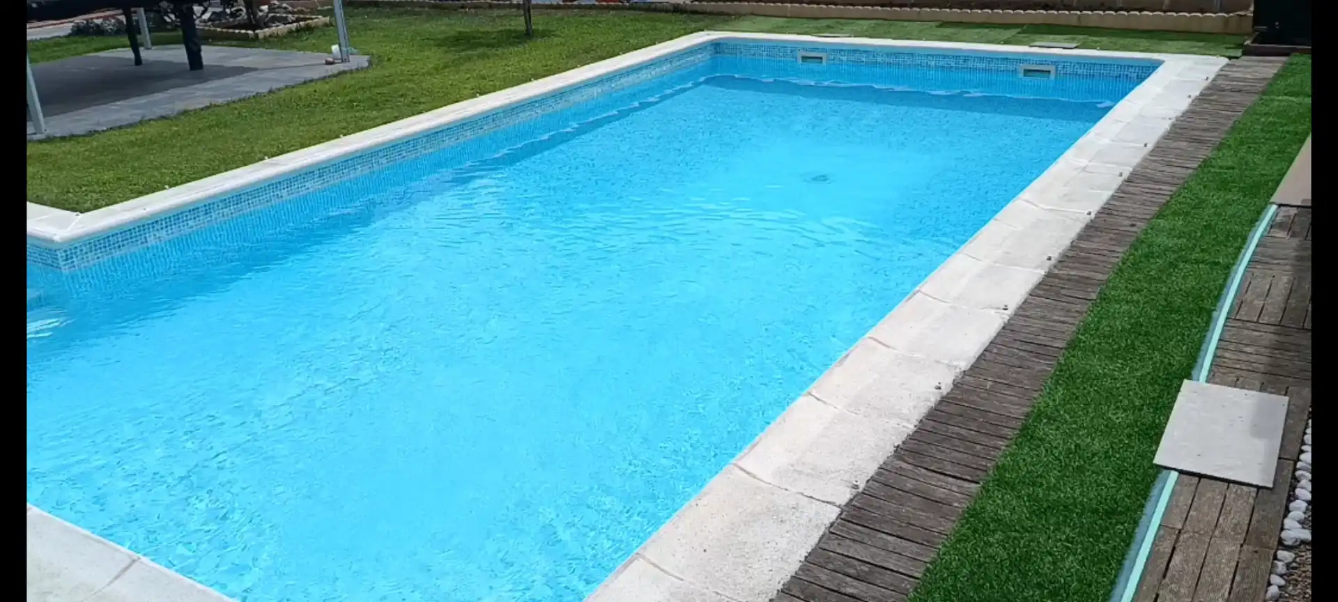 Piscina de Casa o xalet en venda en Carbajosa de la Sagrada
