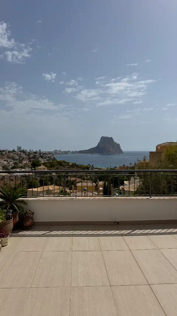 Duplex avec terrasse à vendre à Partida Maryvilla 55G