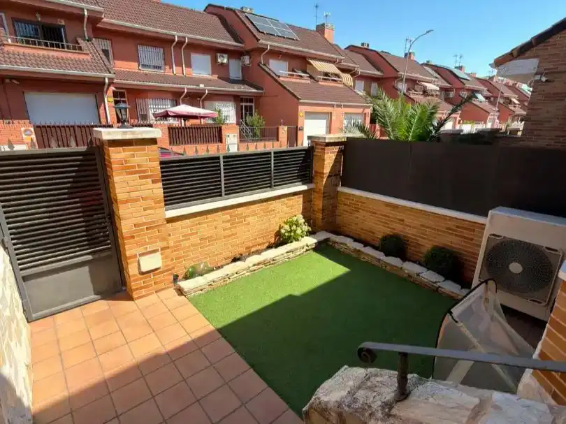 Terraza de Piso en venta en Parla con Aire acondicionado, Piscina y Balcón