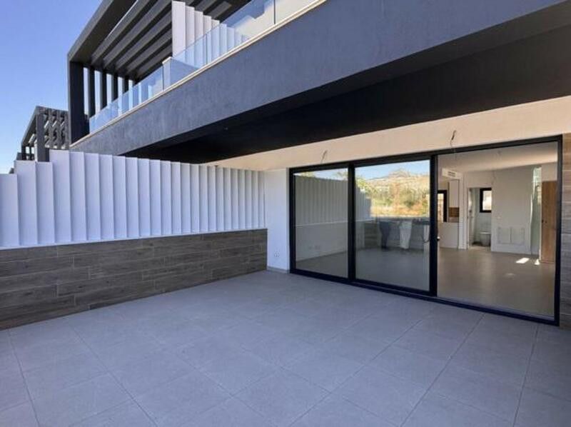 Terrassa de Casa adosada de lloguer en Estepona amb Aire condicionat, Jardí privat i Terrassa