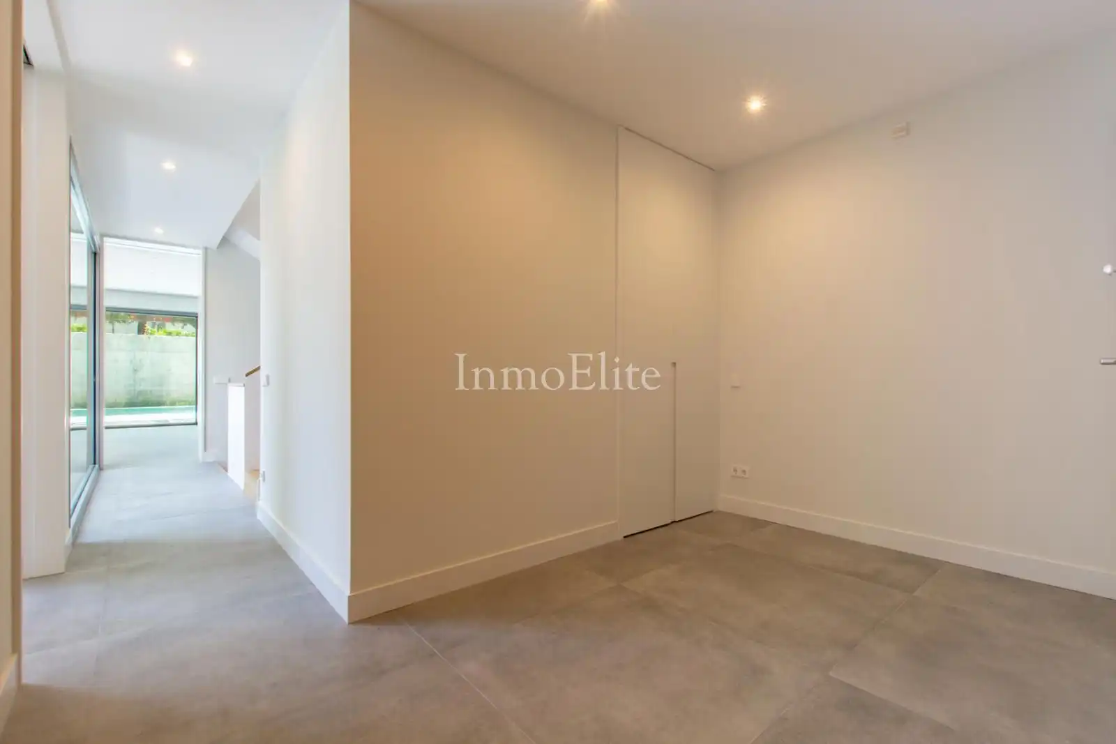 Casa bifamiliare con piscina in vendita a Avenida Europa, imagen 6