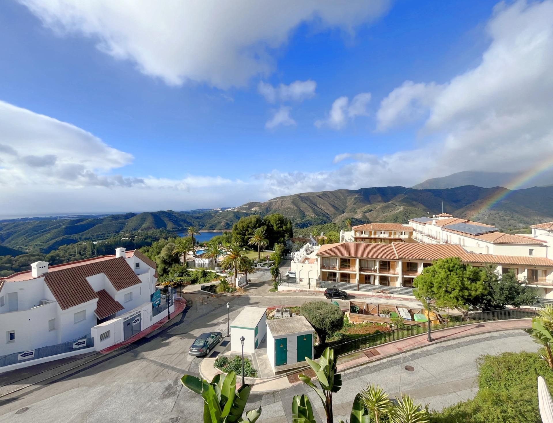 Exterior view of Duplex for sale in Istán  with Air Conditioner, Private garden and Terrace