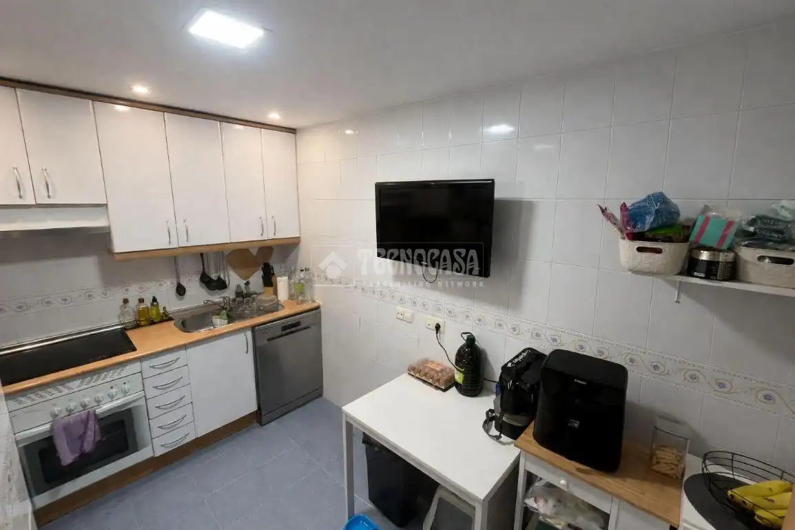 Cuina de Pis en venda en Pinto amb Calefacció i Terrassa
