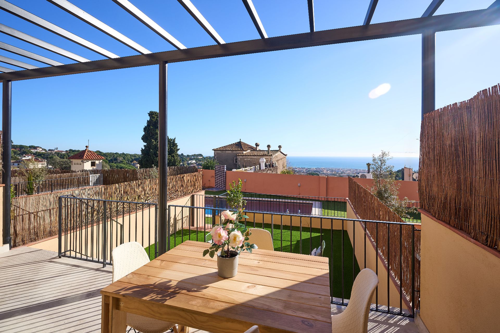 Terrace of Single-family semi-detached for sale in Premià de Dalt  with Air Conditioner, Heating and Private garden