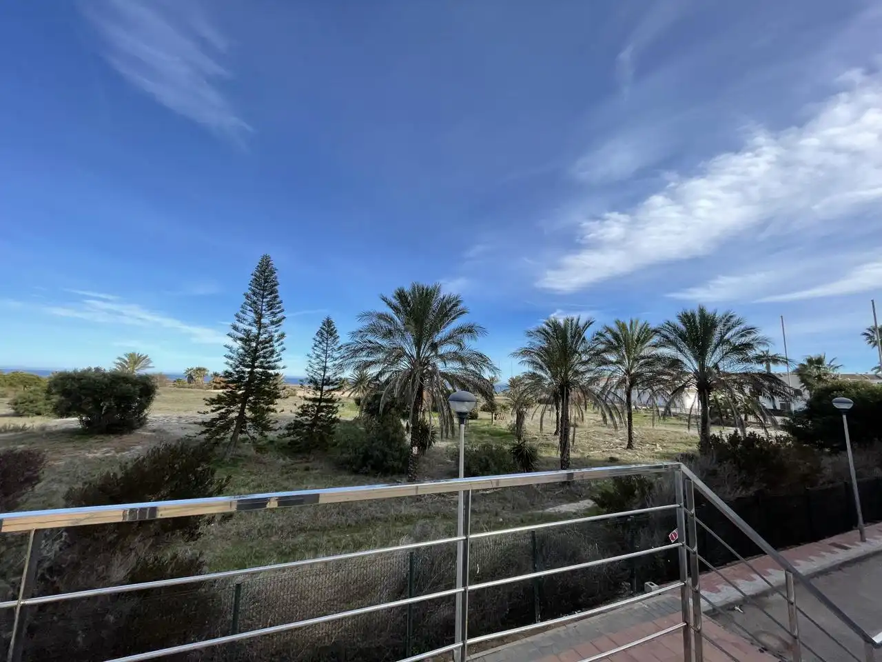 Vista exterior de Apartament en venda en La Manga del Mar Menor amb Aire condicionat, Terrassa i Piscina