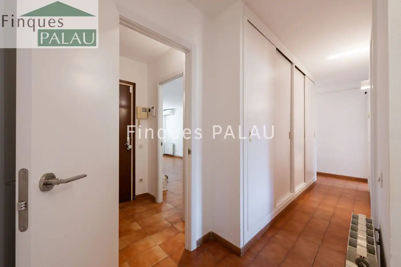 Flat for rent in Sant Just Desvern  with Air Conditioner and Heating