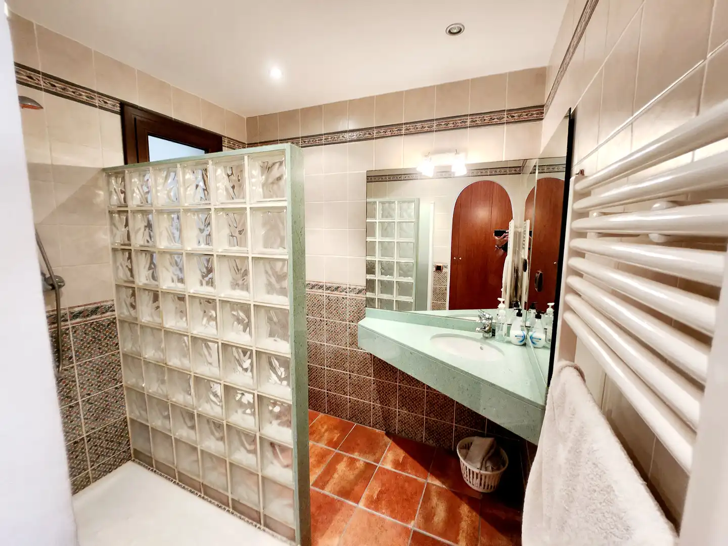 Baño de Finca rústica de alquiler con opción a compra en Esparreguera con Calefacción, Jardín privado y Terraza
