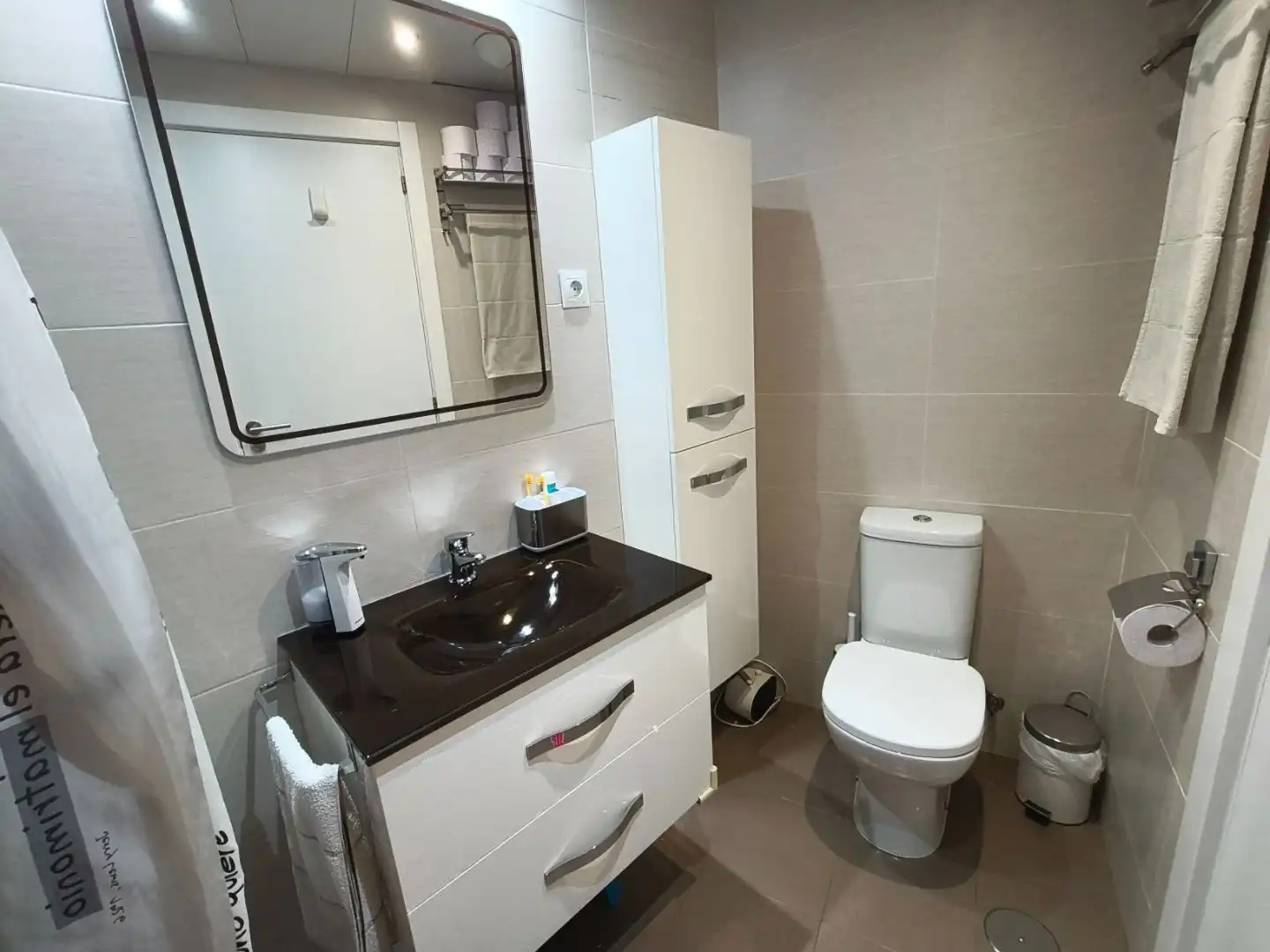 Bathroom of Flat for sale in  Madrid Capital  with Air Conditioner and Balcony