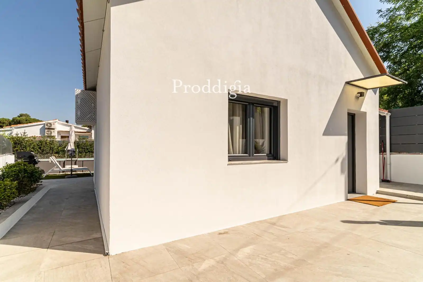 Exterior view of Houses for rent in Sant Cugat del Vallès  with Air Conditioner, Storage room and Swimming Pool