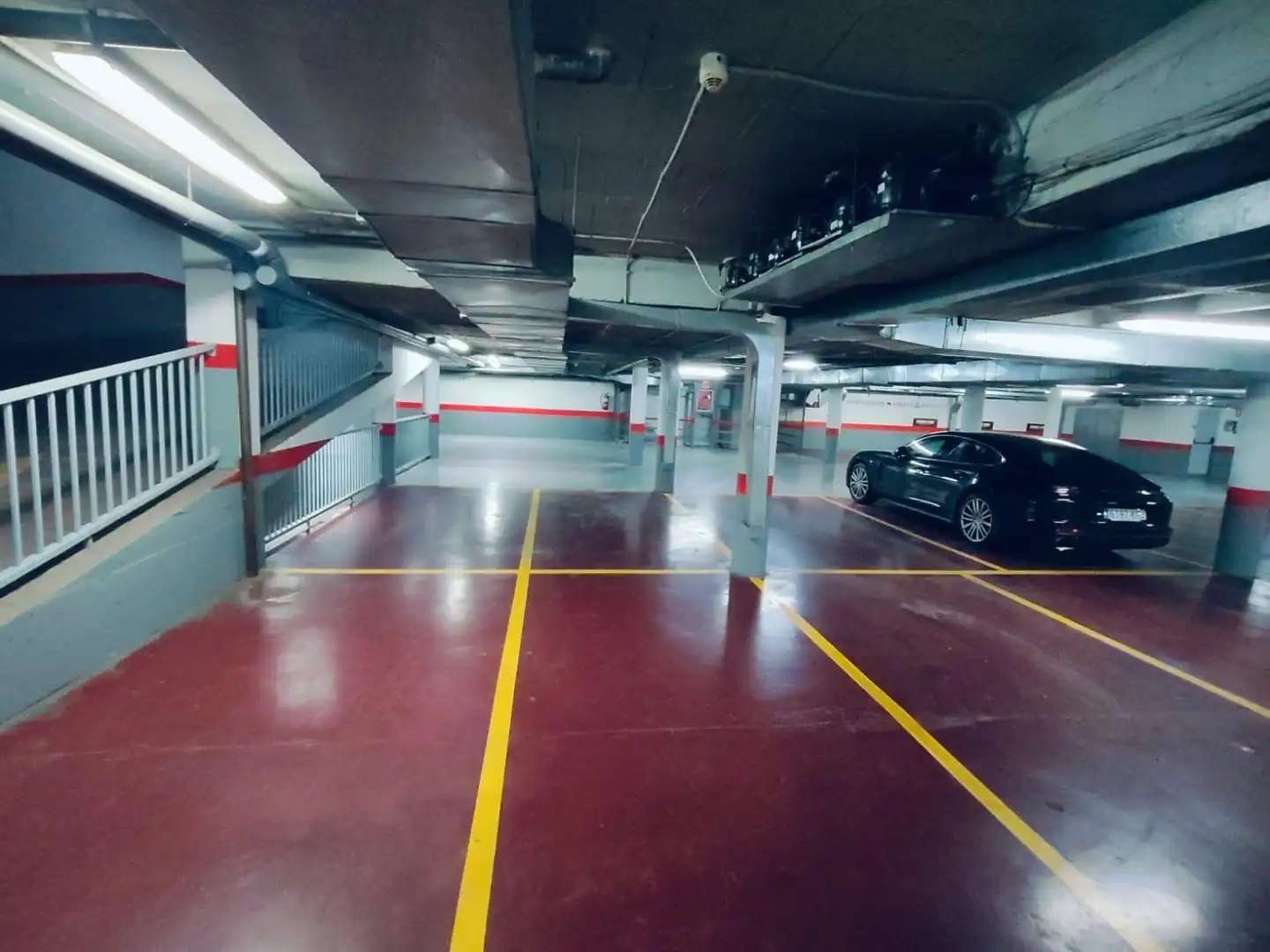 Parkplatz von Garage zur Miete in Zaragoza