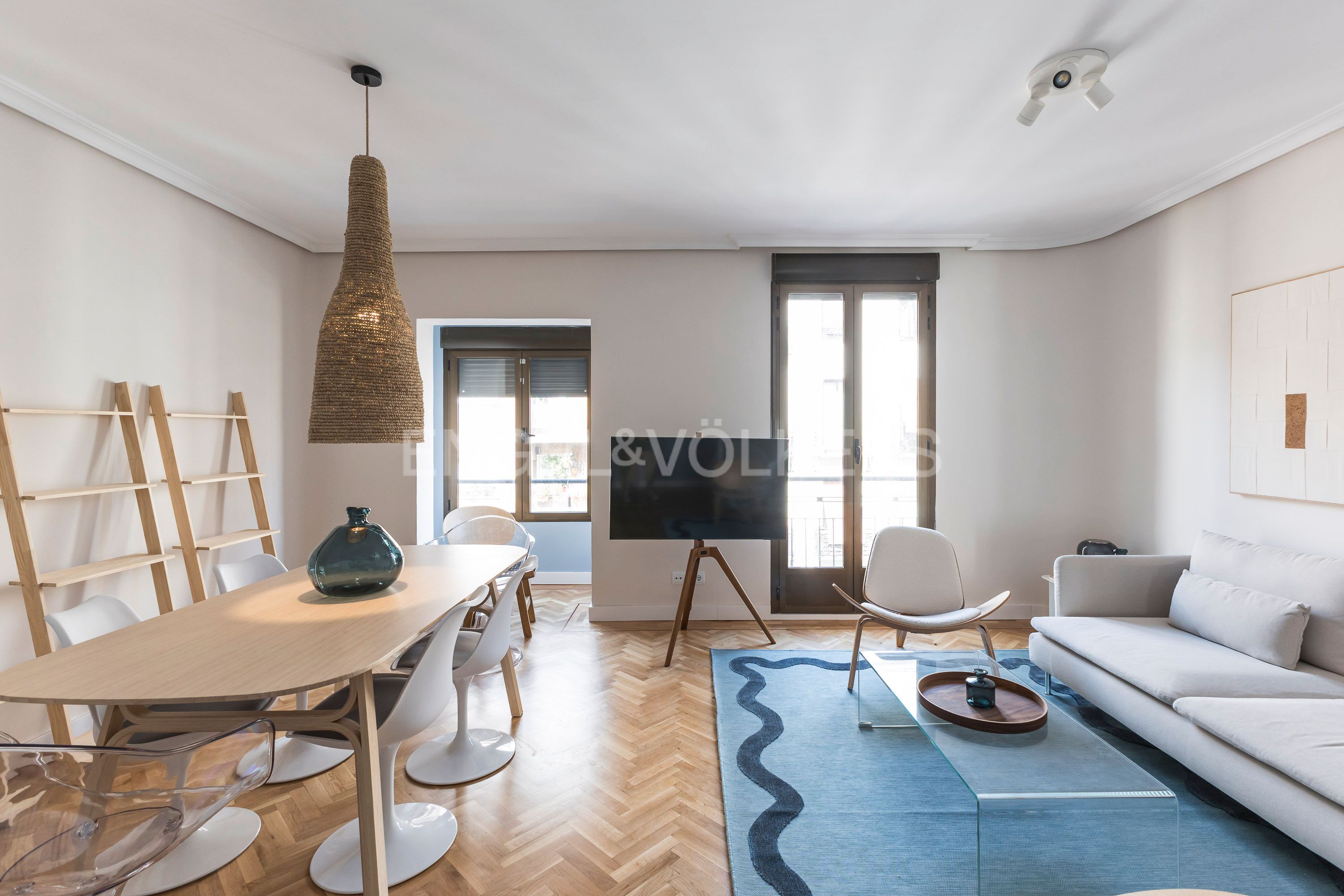 Sala d'estar de Apartament de lloguer en  Madrid Capital amb Calefacció, Parquet i Terrassa