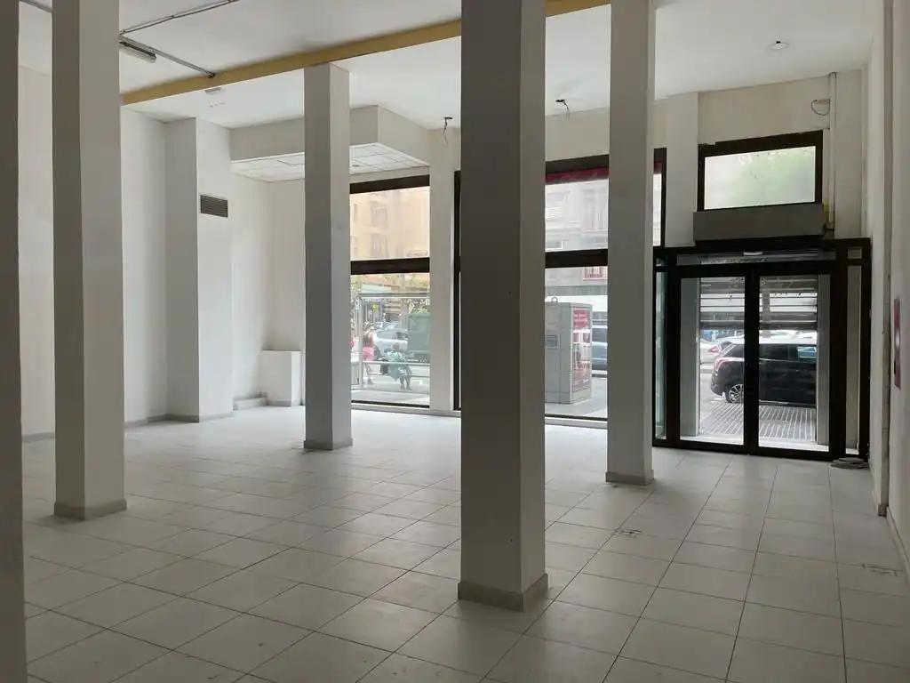 Gewerbefläche zur Miete in Avenida José Mesa y López, imagen 4